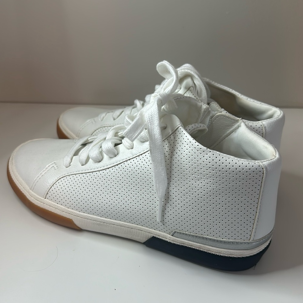 A New Day white leather sneakers